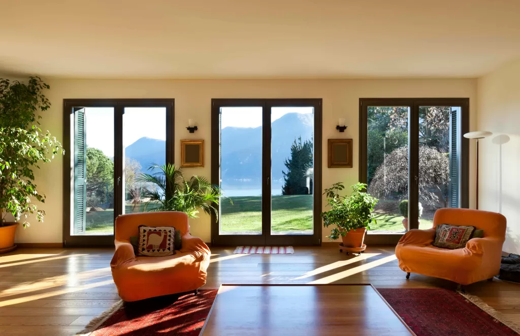 A beautiful room with panoramic windows overlooking the wonderful nature